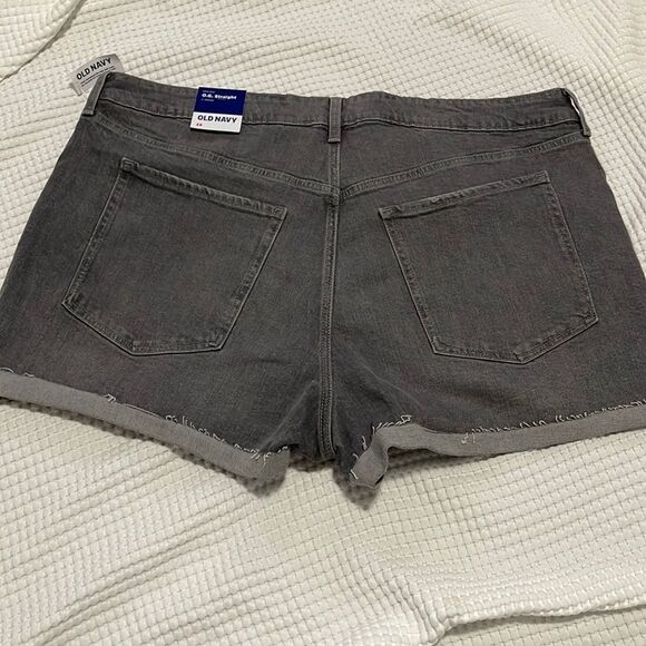 NWT- Old Navy- 28+ - Picture 2 of 8